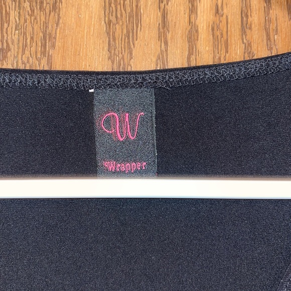 Wrapper Black Tank Top w/ Tie Back - Picture 2 of 5